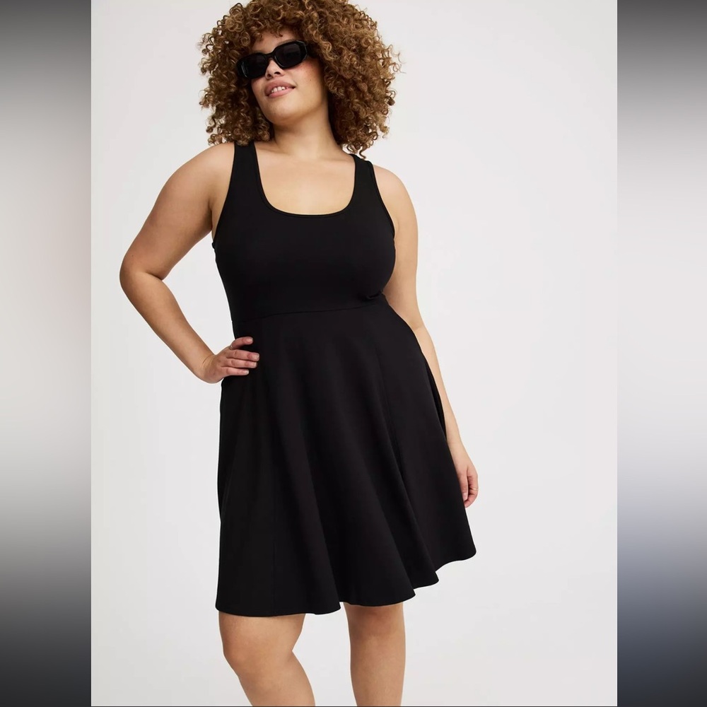 torrid Black Scoop Neck Fit-and-Flare Mini Dress Size 00